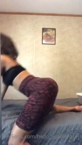 Weeniesmuggler part 1