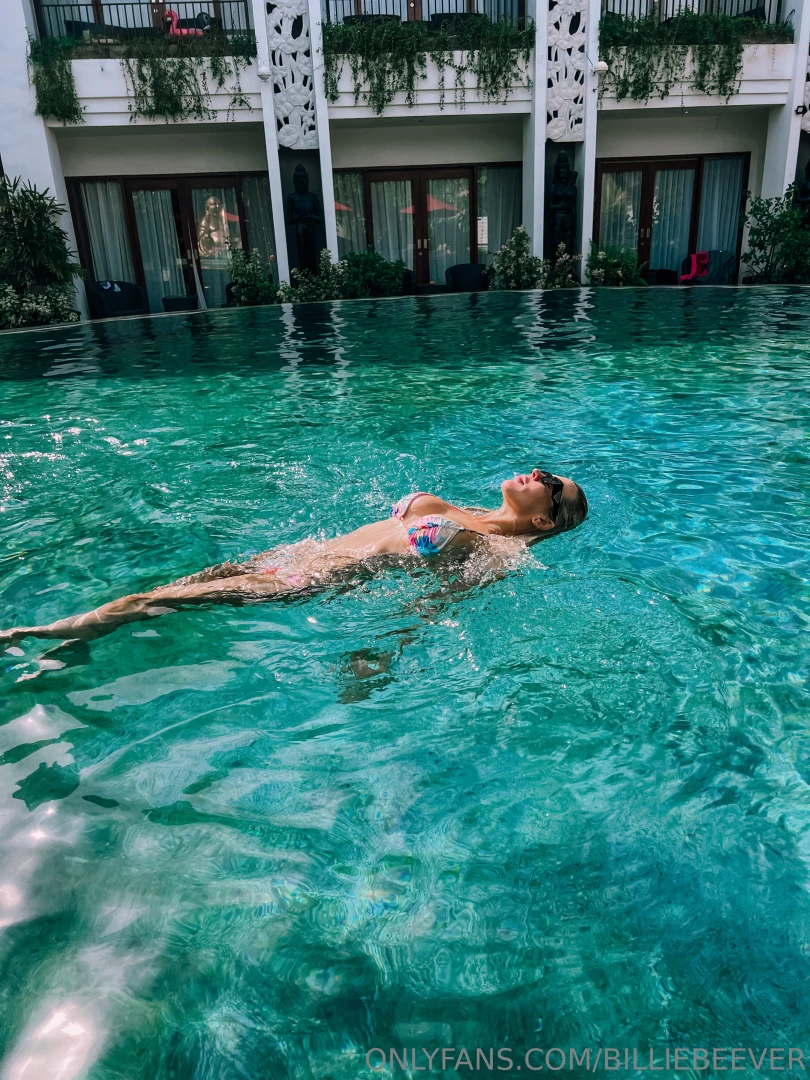 Come and float with me 