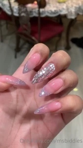 If anyone wants to reimburse my nails and tosies it was 100