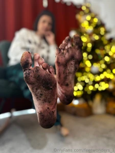 Merry christmas everyone this photo set has been sent to your dm s