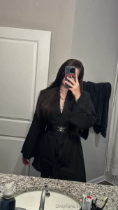 This was my first try of my sith baddie cosplay honestly feeling the part 1