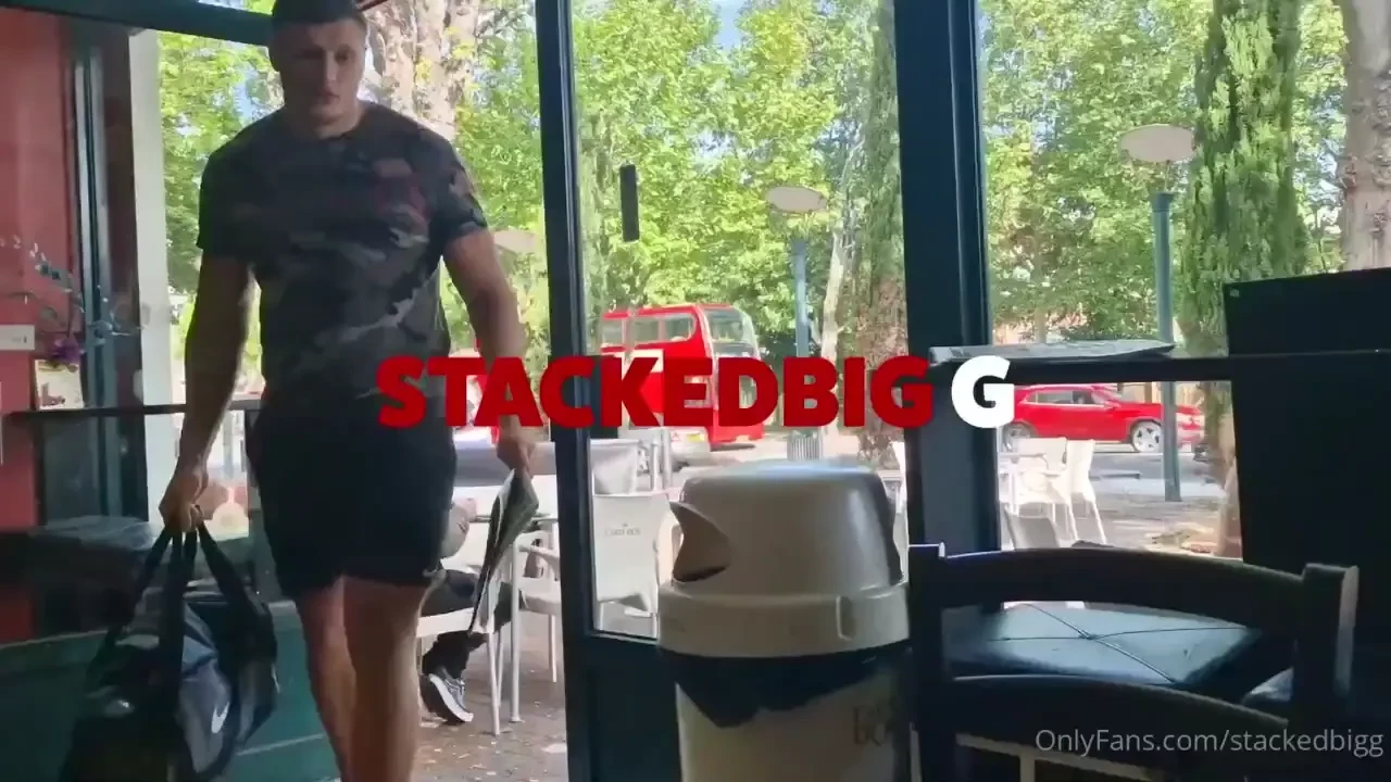 My first professional porn shoot this really opened my eyes i thought 