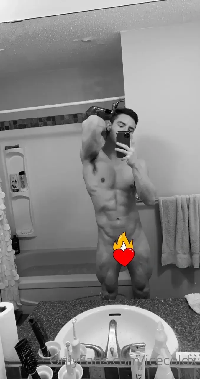 Tip me if you d join me in the tub 