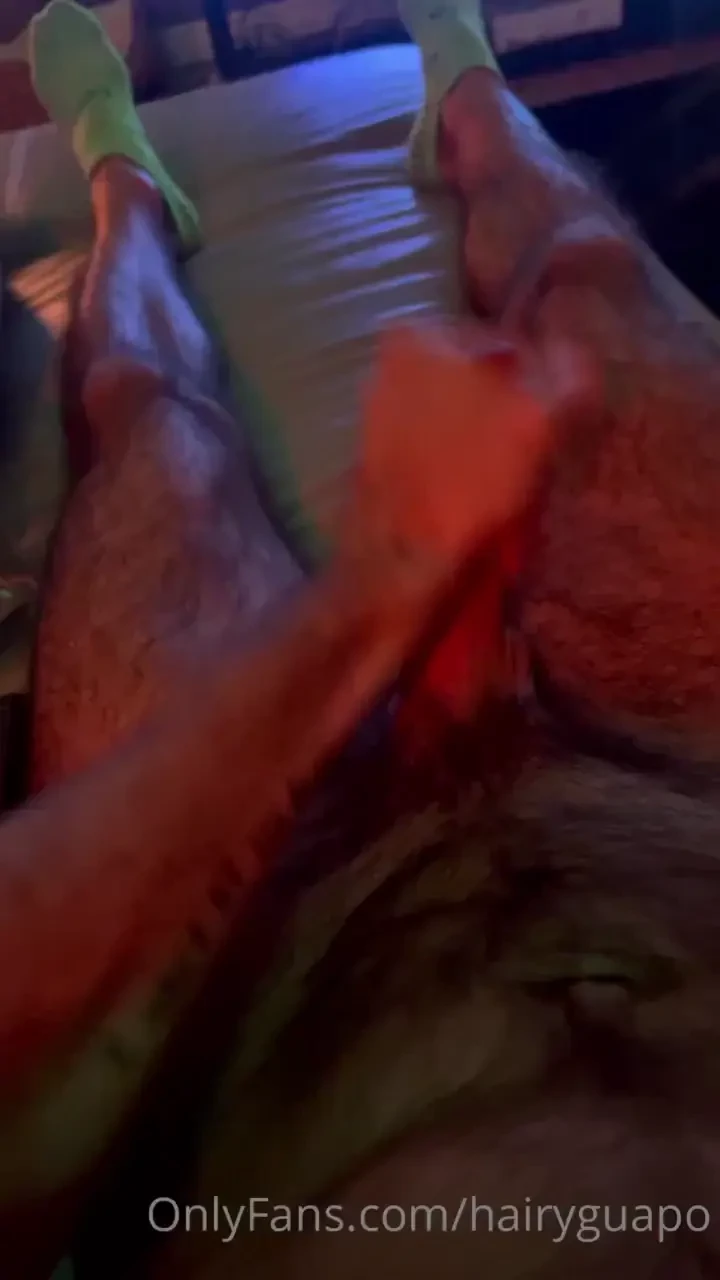 Do u lick a cock that likes it rough 