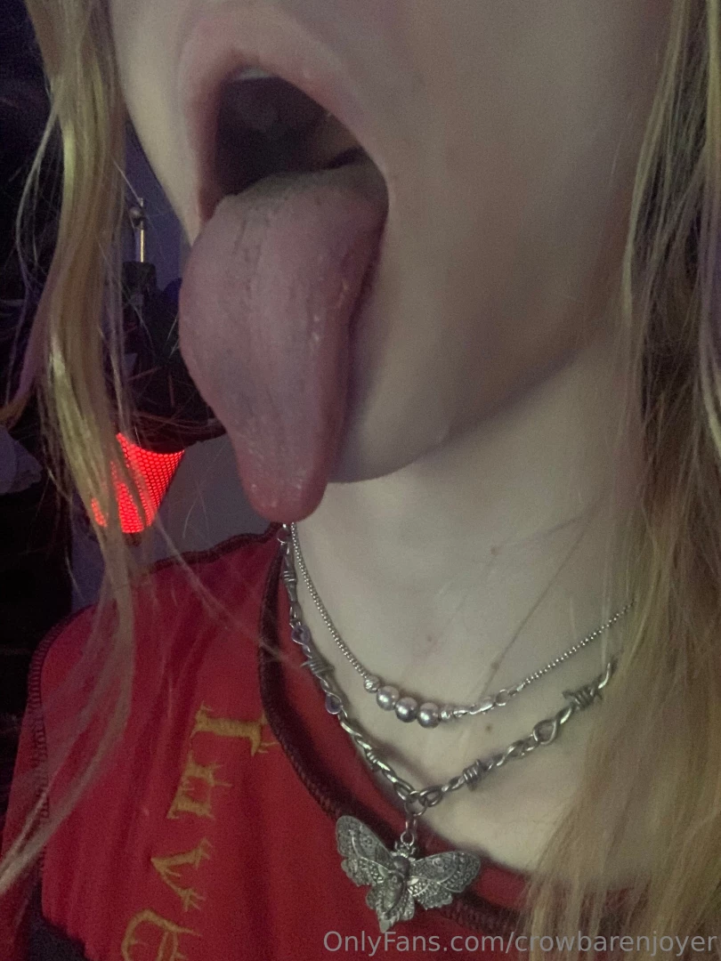 My mouth was made for big cocks w 