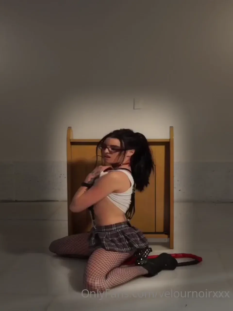 Regarde moi danser et dit moi que tu ne veux pas tre villain avec moi 