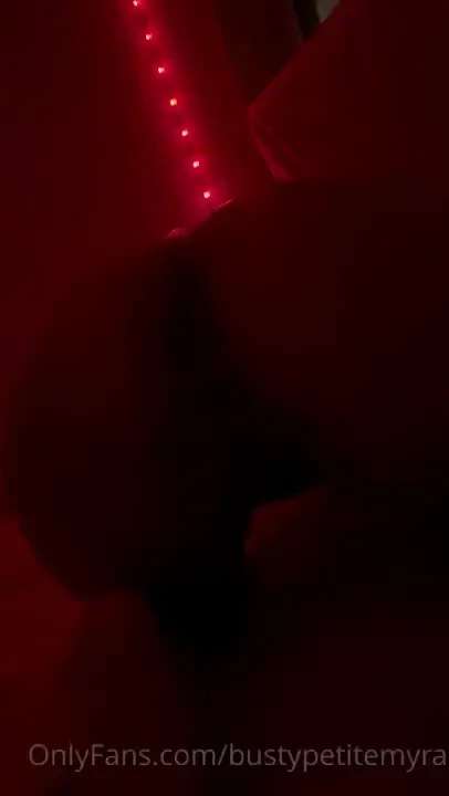 Got a fantastic cum shot on my ass loving these new led lights 