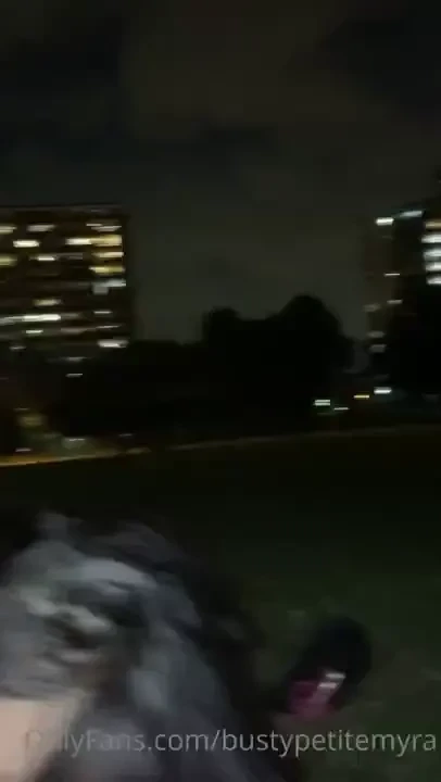 Blowjob in a city park ahhhhh 