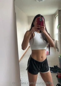 bustypetitemyra - Gym has been treating me well lately starting to gain that confidence 