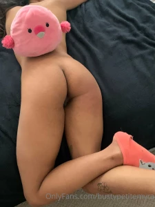 Her ass fatter than fat and she got good throat