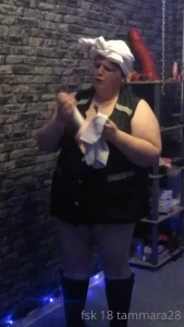 Kittel hausfrau putz tag