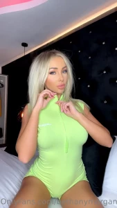 bethanymorganfree - I can t barely keep the zipper up my boobies want to pop out 