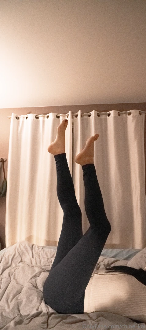 Ready for some clips in yoga leggings part 3 
