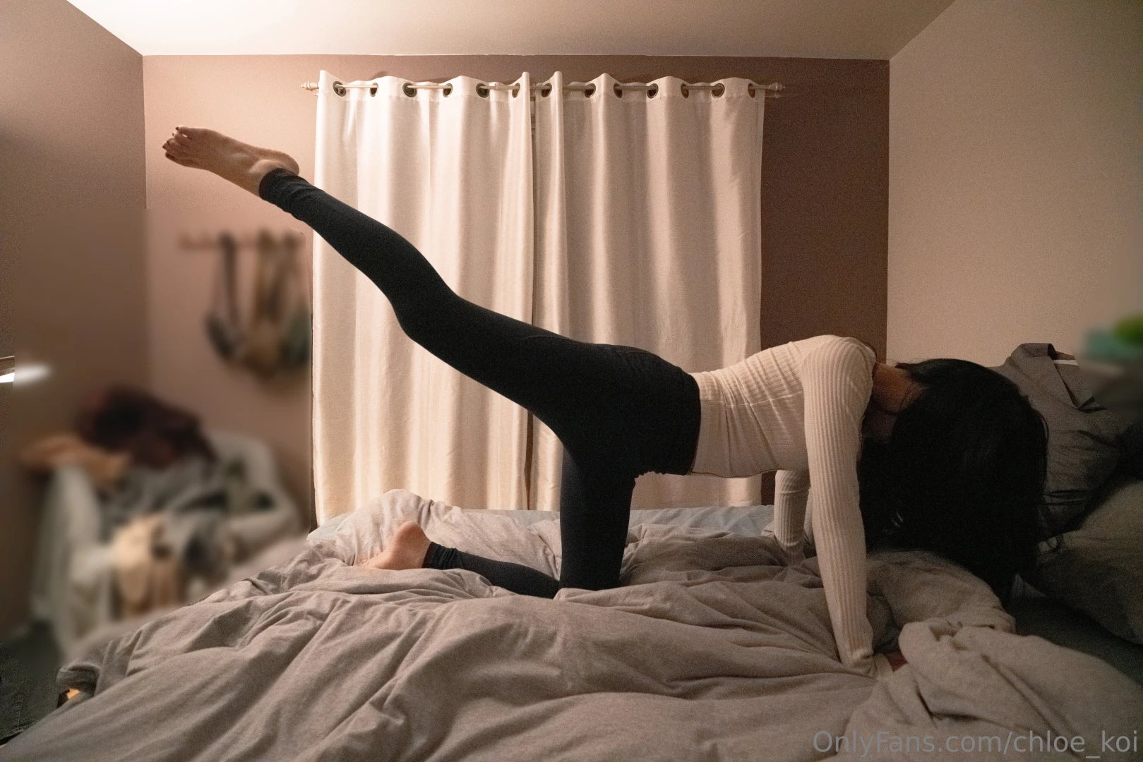 Ready for some clips in yoga leggings part 1 