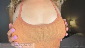 shann-nnanigansfree - How fucking hot does this ass look in fishnets this video features me 