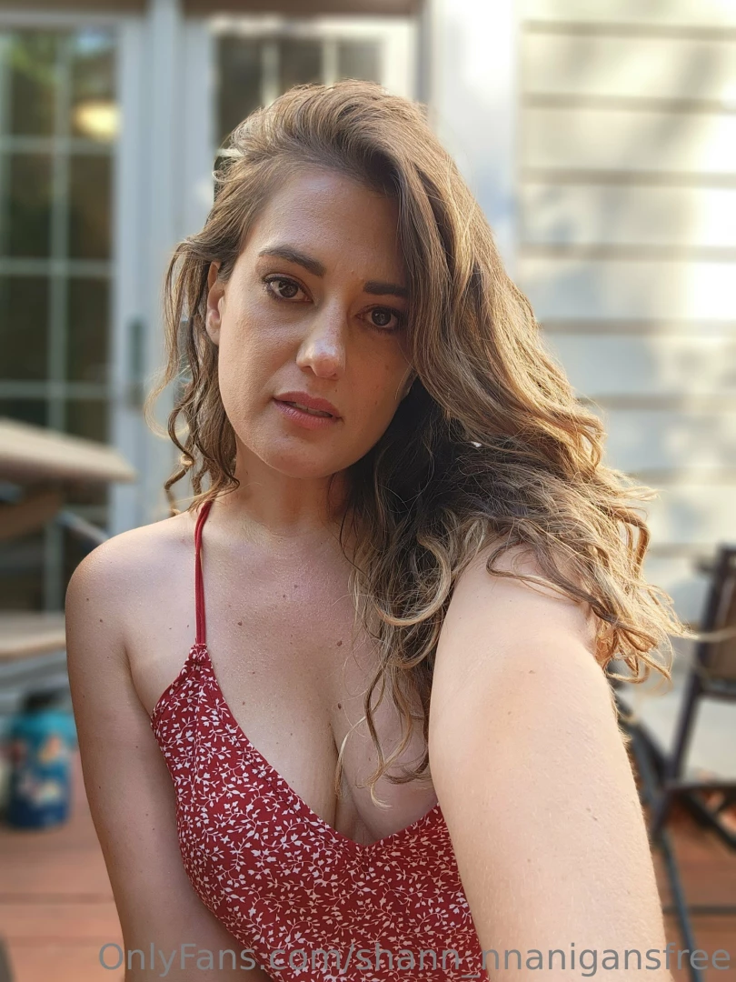 Feeling cute so i took some selfies on my deck i posted the rest on my 