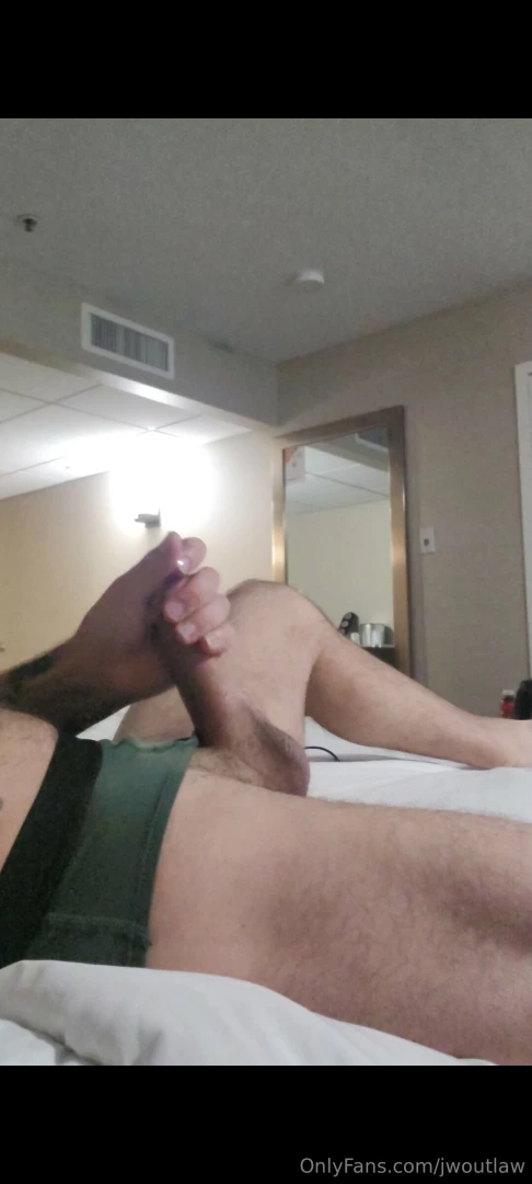 Long day shower and jack off in the hotel 