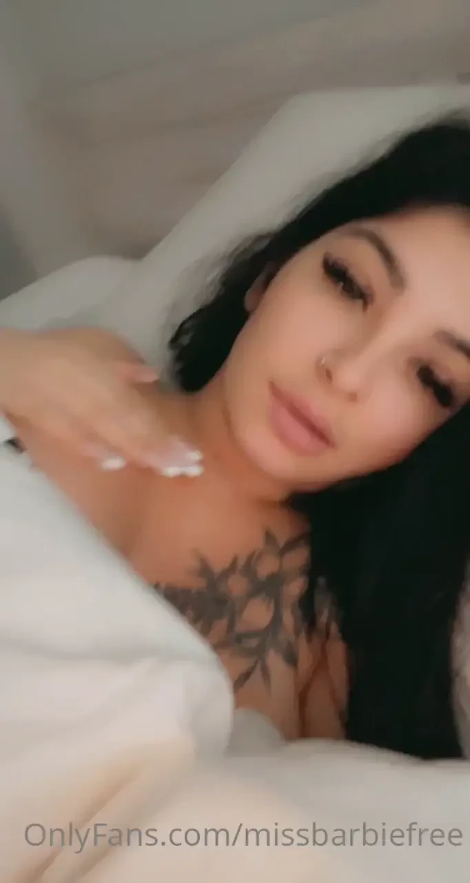 Good morning swipe si tu veux enlever ma couverture 