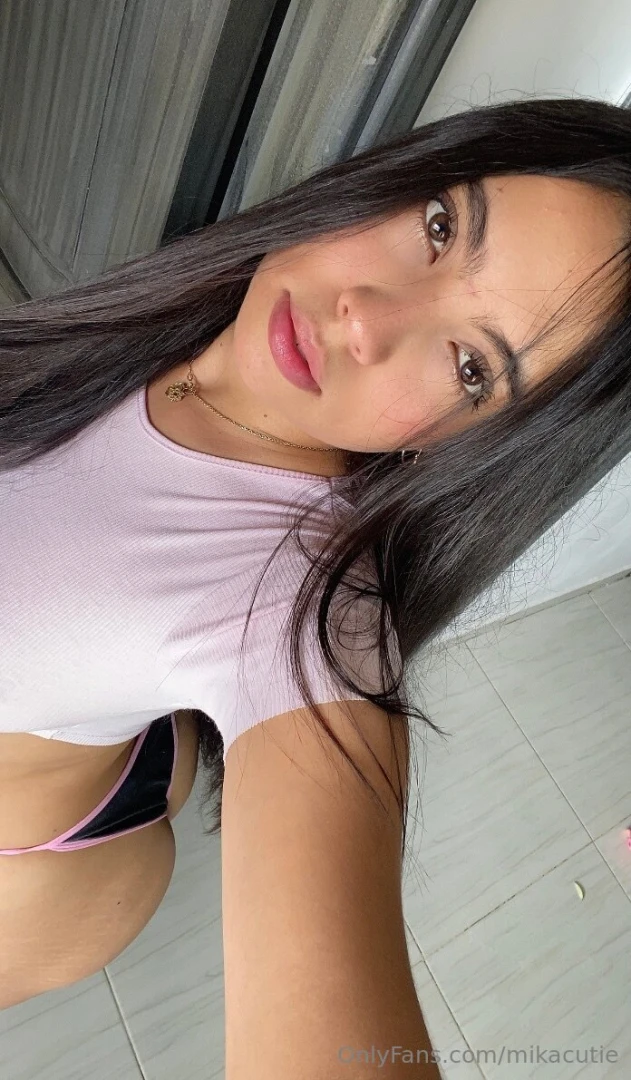 I m all about fun conversations send me your best line in my dms and 