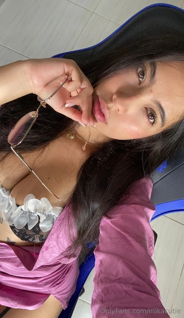 Think you can impress me send your most creative line in my dms and part 1 