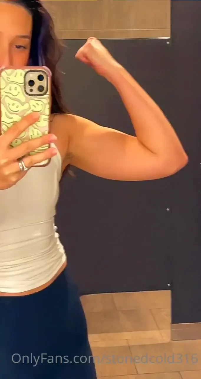 A few behind the scenes clips of the work that i ve been putting in at 