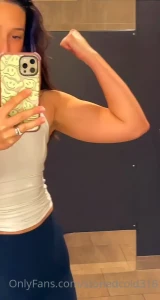 A few behind the scenes clips of the work that i ve been putting in at