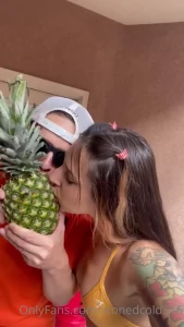 On the porch u knockin