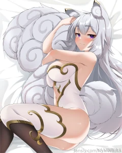 Smug ass fucking cat bet it be fun to ruin her this is older art but