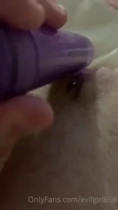 Fucking my new glittery vibrator