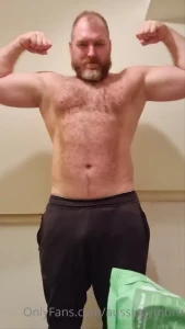 Flexing and bulging and popcorning that s good content