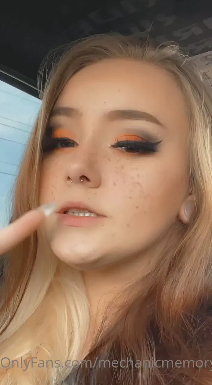 Silly little video to let y all know that i will be making new content 