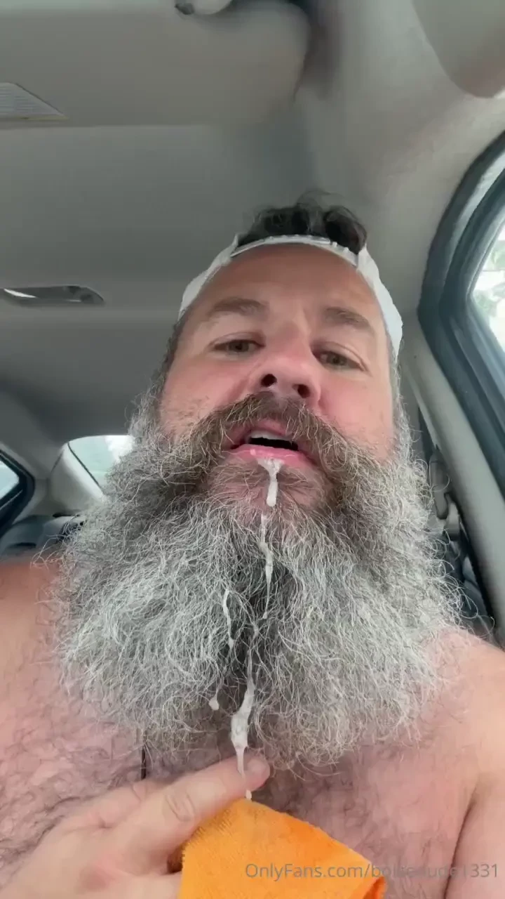 Happy hump day guys was at a cruising spot met up with a hot local 