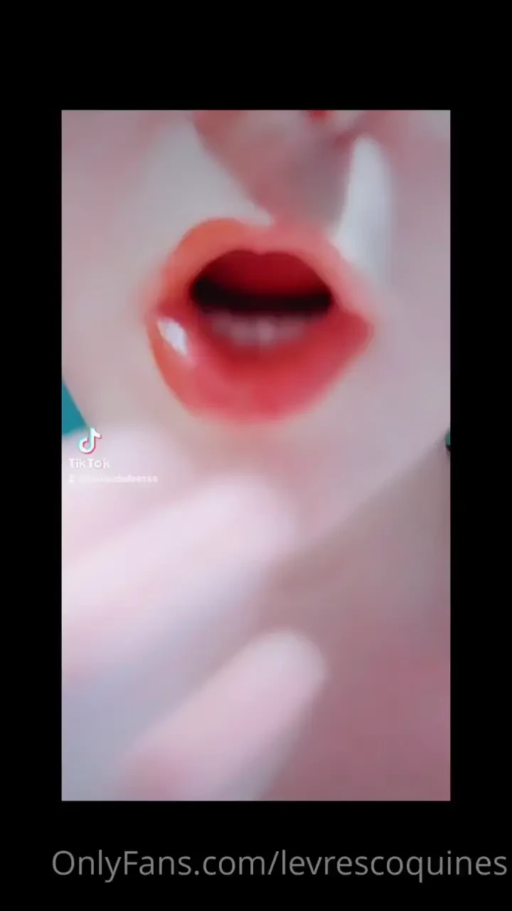 Dites moi ce que vous avez envie de voir avec mes l vres 