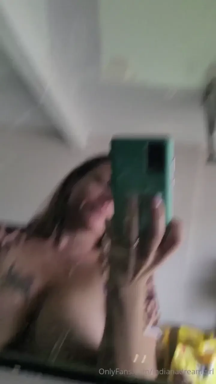 How s the reflection on the truck 