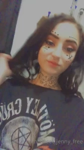 Does tattoos look good on me btw follow my vip account for content