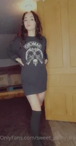 I got a video on my vip wall sweet_jenny_xox that i suck my dildo like part 1