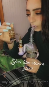 You like stoner girl sweet_jenny_xox hot content only take a chance to