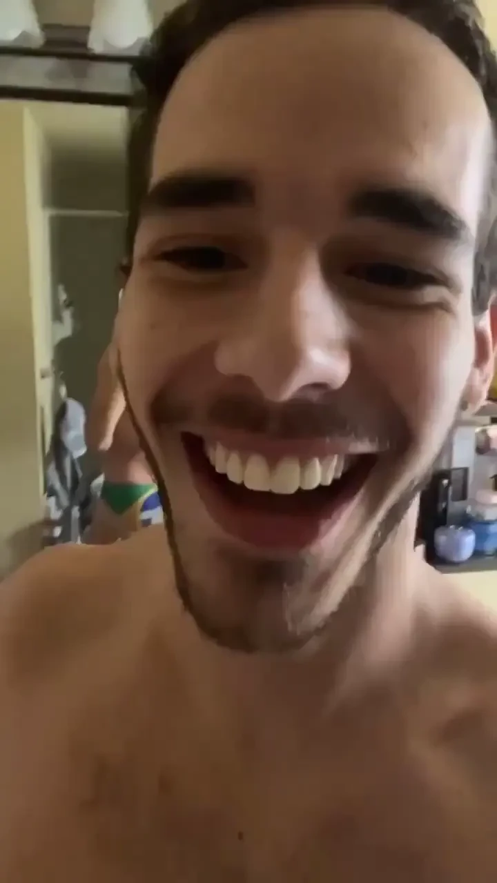 Ganhei de presente gostaram 