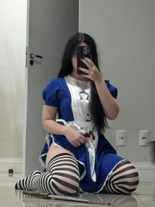 What u think alice in madness cosplay