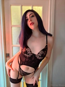Caitlyn is back in some very sexy black lingerie enjoy the free shots