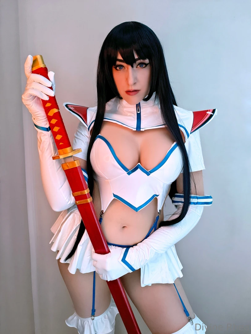 I just released on my vip page the first batch of photos of my newest 