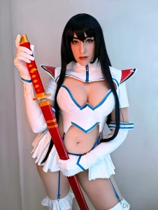 I just released on my vip page the first batch of photos of my newest