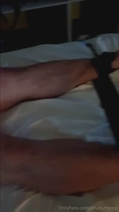 U390518600 skal kose seg i senga ved siden av meg i natt part 1