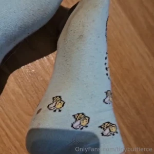 Til deg som elsker skitne sokker og sko har mer av dette p sc