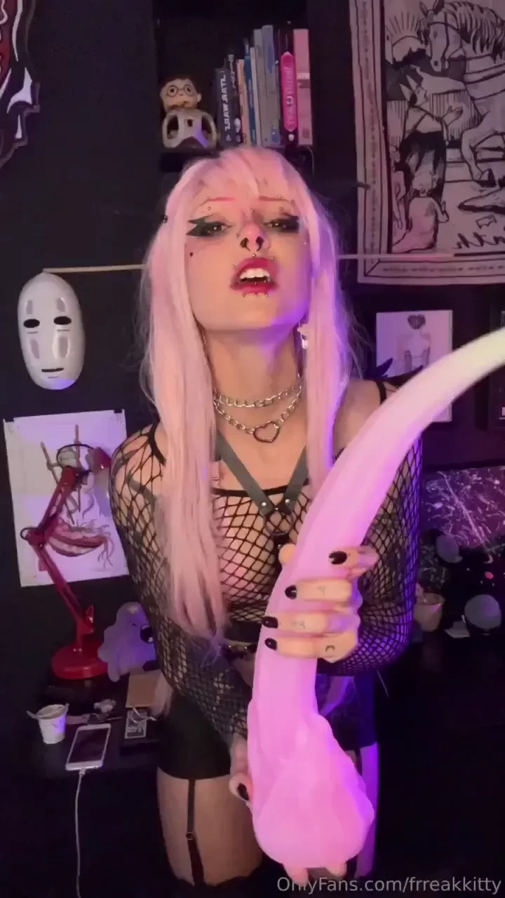 Are you excited to see what i do with this huge dragon tongue i m very 