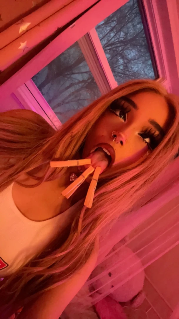 Little pain slut 18 teen sexy egirl mouth tongue part 1 