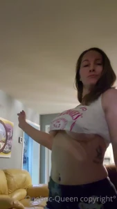 Vous aimez les petites danses dites moi a quel point vous aimez