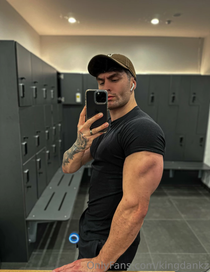 You wanna see what s down below 