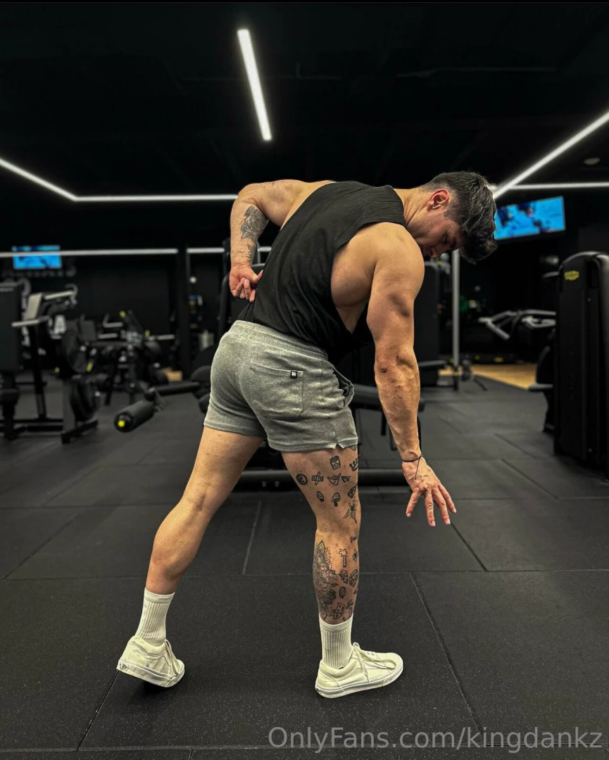 Who wants to be drained start worshipping me by tipping me your hard 