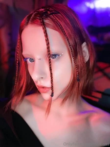 What time did you have your first kiss share it with me in my dms and